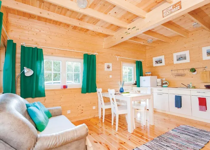 Дом отдыха Beautiful In With Kitchen *