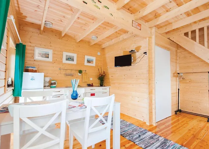 Дом отдыха Beautiful In With Kitchen Устка